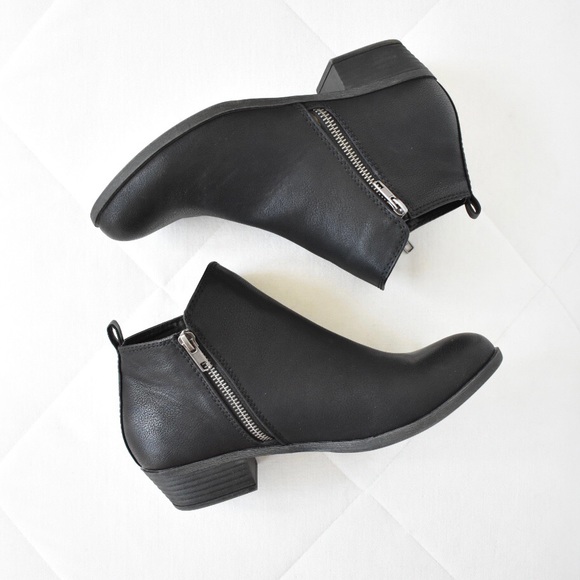 Madden Girl Black ‘Boleroo’ Ankle Booties - Picture 2 of 15